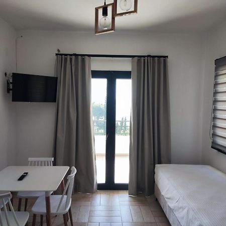 Helen'S 11 Boutique Aparthotel Achladies  Bagian luar foto