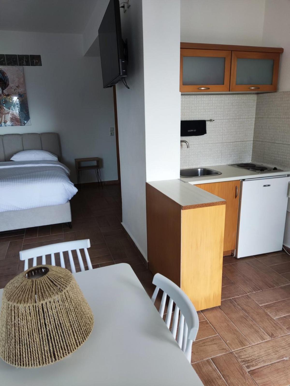 Helen'S 11 Boutique Aparthotel Achladies  Ruang foto