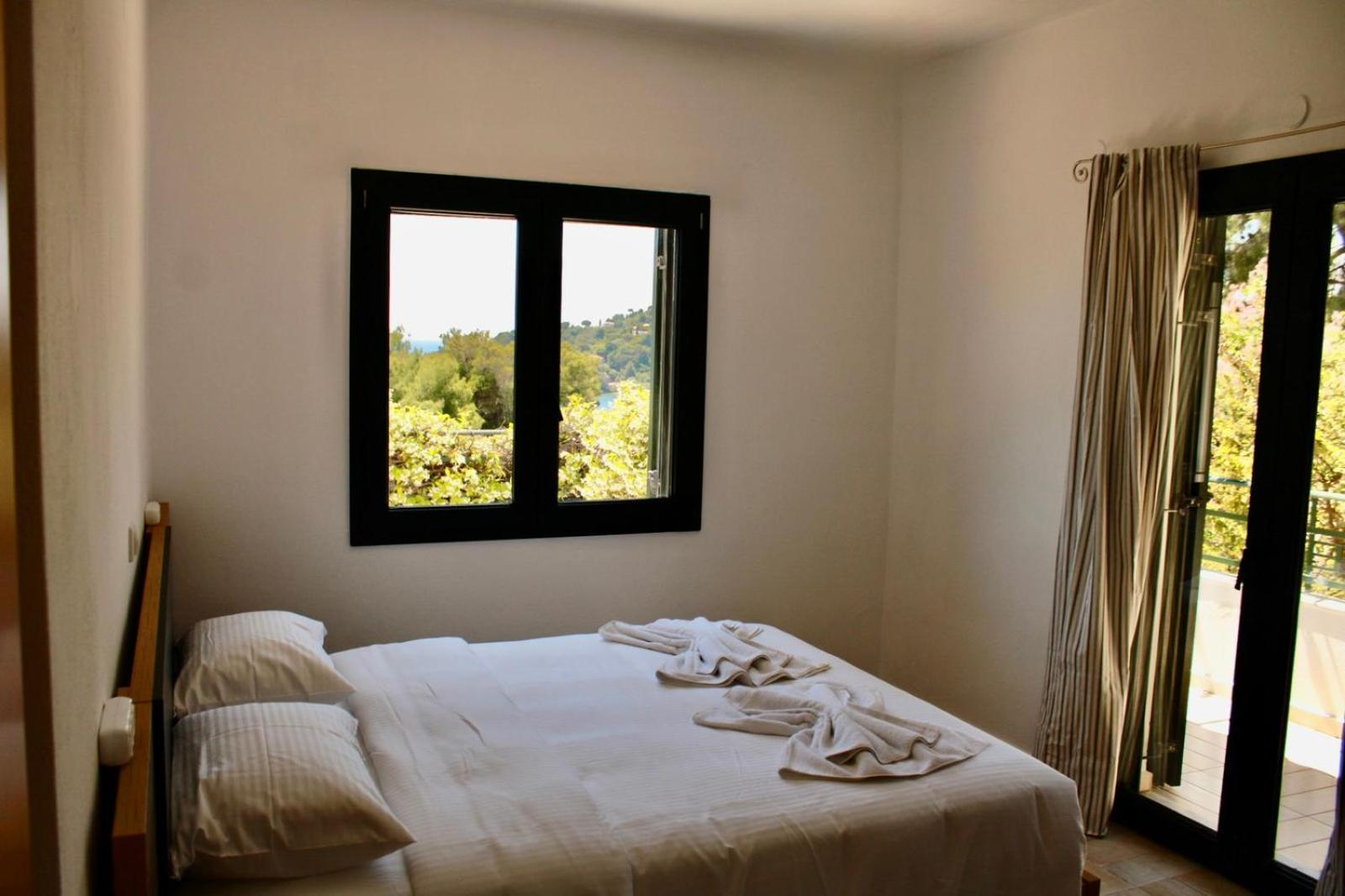 Helen'S 11 Boutique Aparthotel Achladies  Bagian luar foto